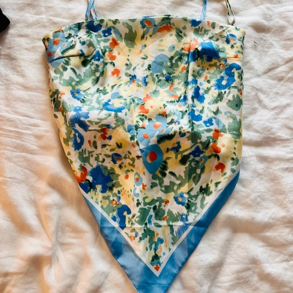 Tops - Colorful bandana top - never worn - size small - open back with tie